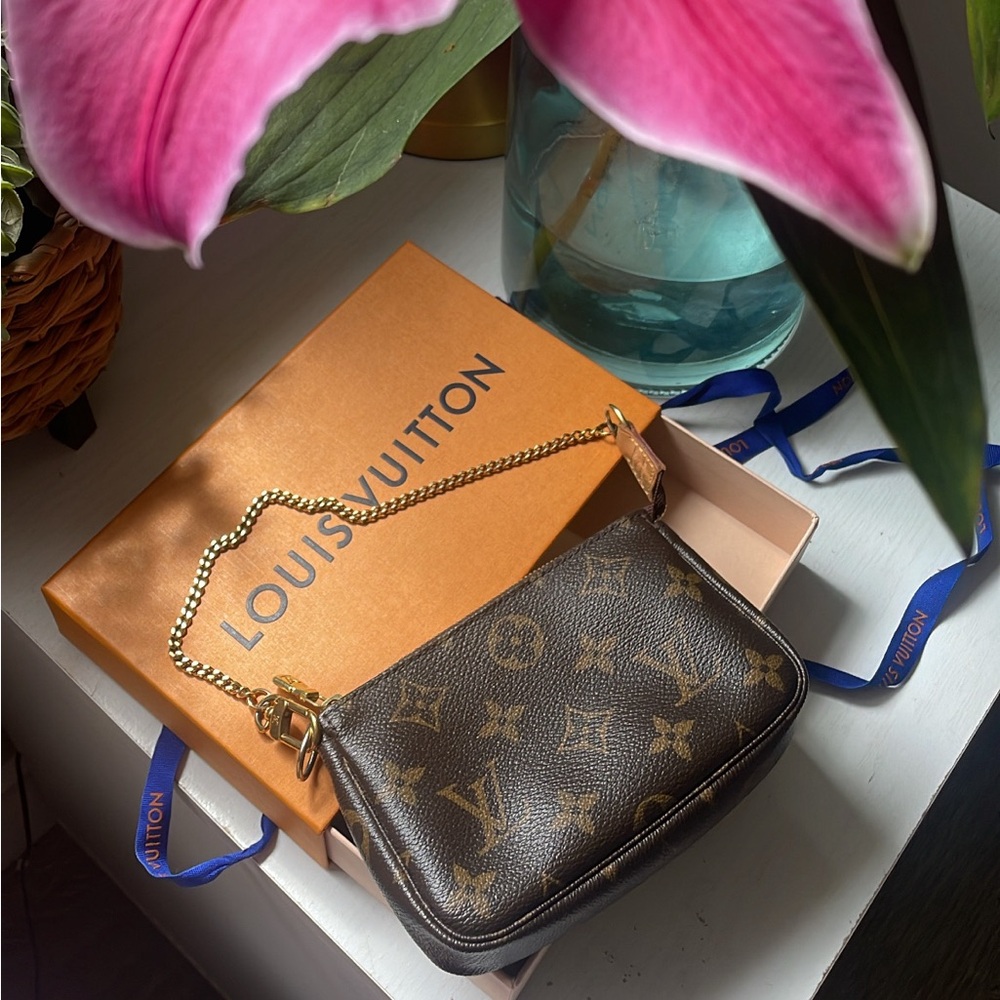 Louis Vuitton Mini Pochette Accessories